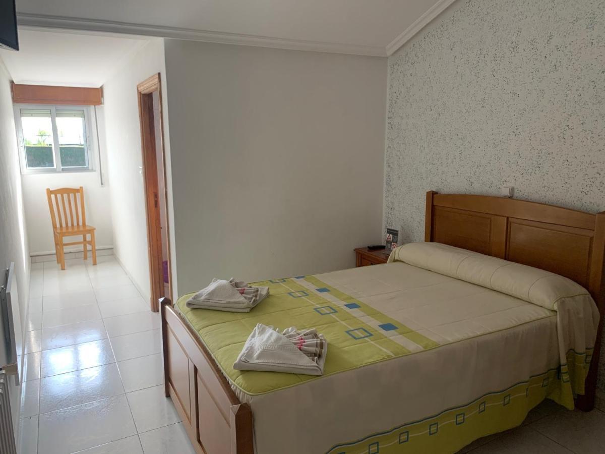 Hostal Sequeiros San Ciprián de Viñas エクステリア 写真