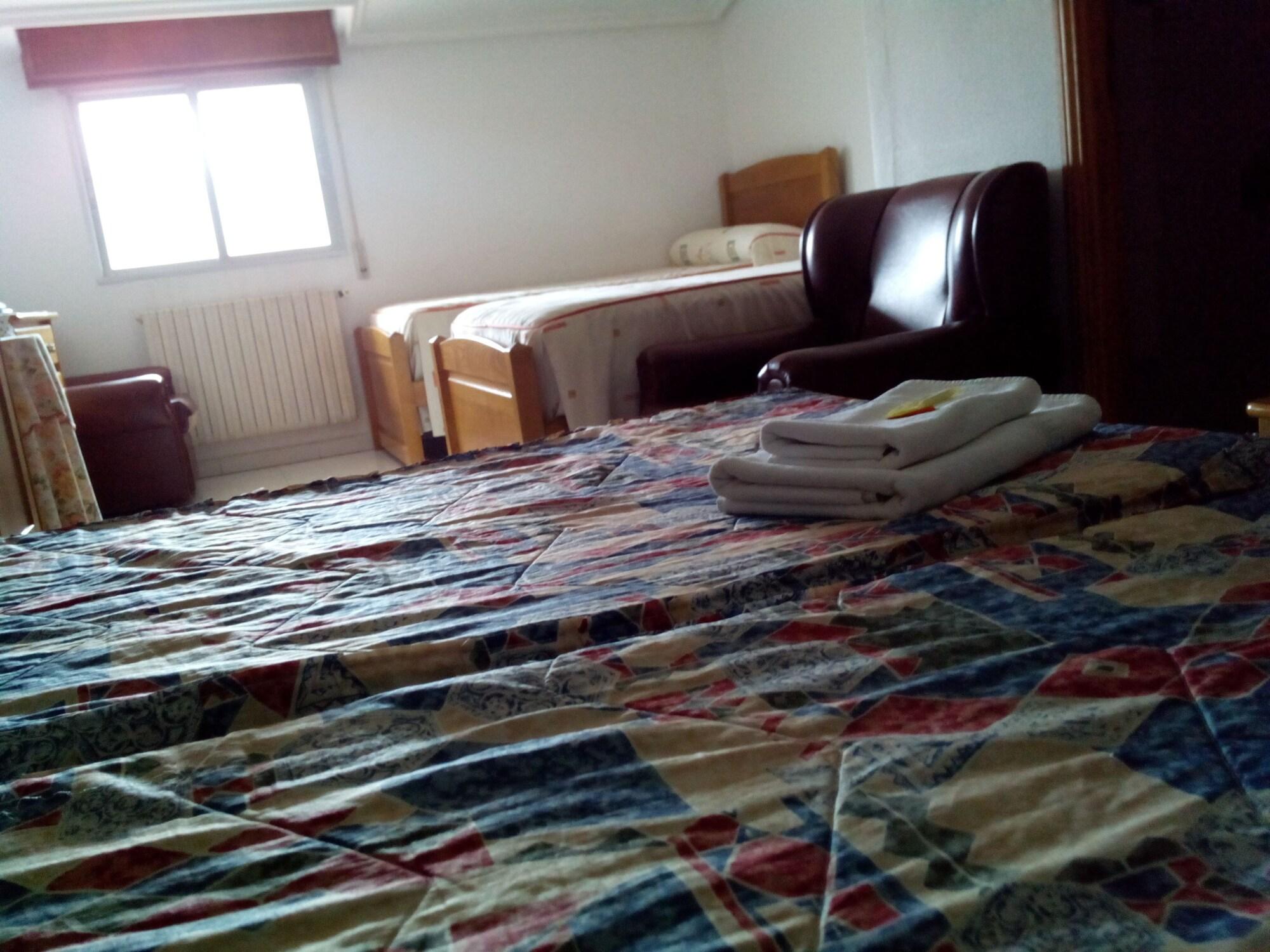 Hostal Sequeiros San Ciprián de Viñas エクステリア 写真