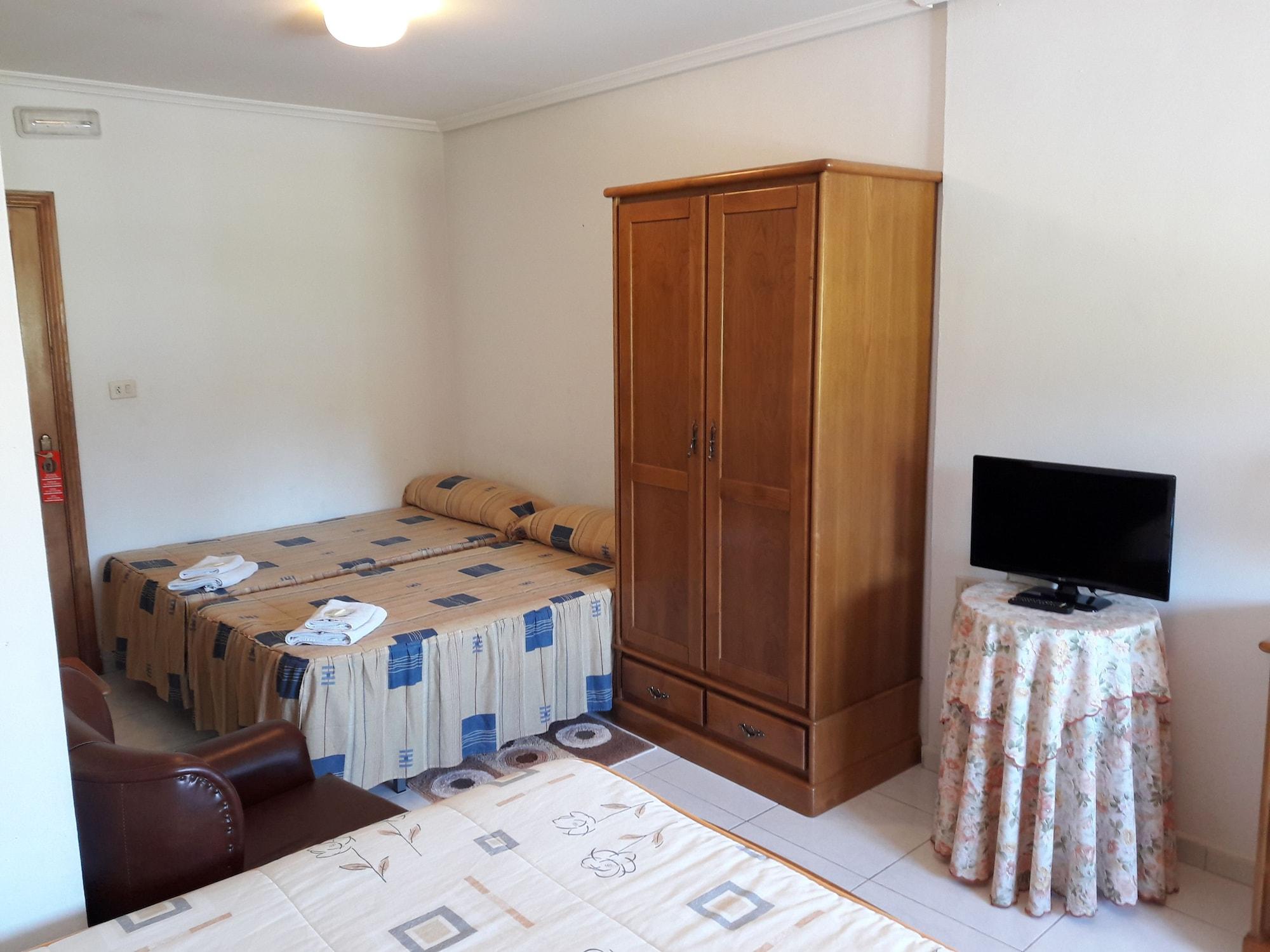 Hostal Sequeiros San Ciprián de Viñas エクステリア 写真