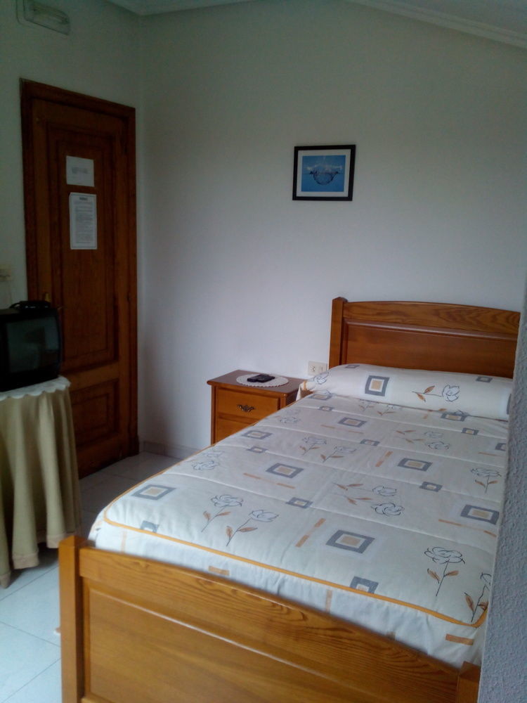 Hostal Sequeiros San Ciprián de Viñas エクステリア 写真